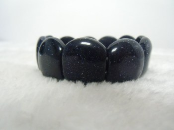 Bracelet rétro pin-up en perles ovales noires
