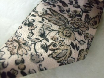 Montre originale bracelet foulard fleurs liberty beige