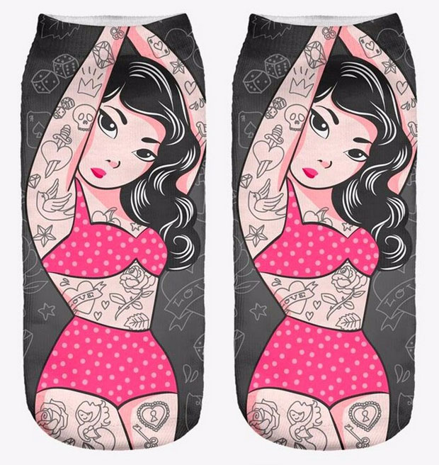 Chaussettes basses originales pin-up tatouée en bikini