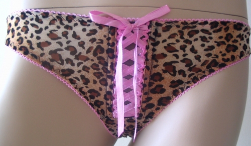 String "Sweet Leopard"