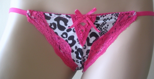 String "Leopard Addict"