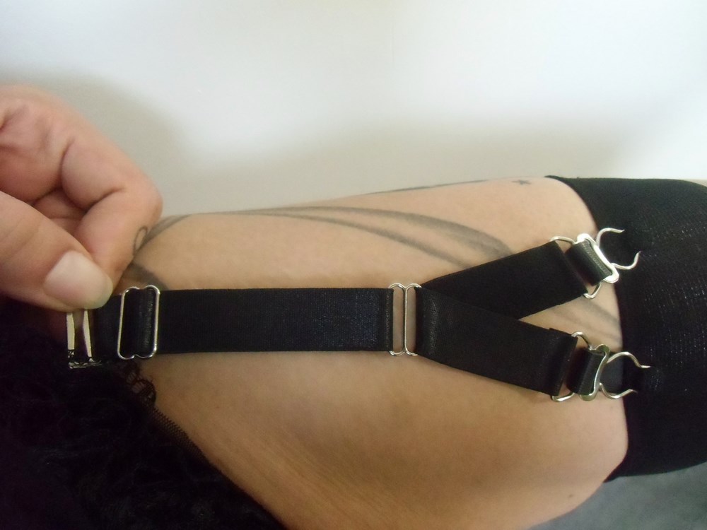 Jarretelle à l'unité noir Y clips métal crochet et pinces