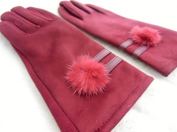 Gants bordeaux tactiles hiver rétro simili nubuck, pompon et simili cuir