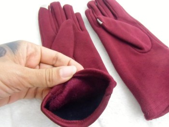 Gants bordeaux tactiles hiver rétro simili nubuck, pompon et simili cuir