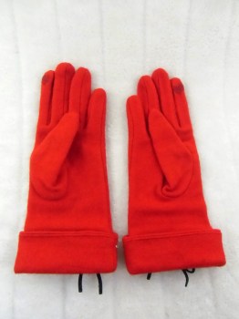 Gants rouges hiver rétro en laine unie surpiqure et noeud