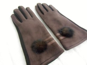 Gants marrons tactiles hiver rétro simili nubuck, pompon et simili cuir