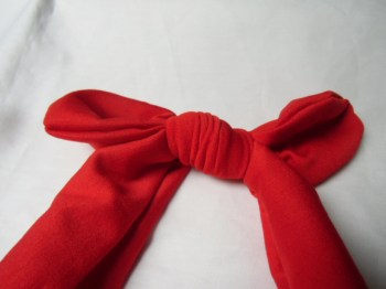 Bandeau élastique rouge à noeud coiffure rétro pinup