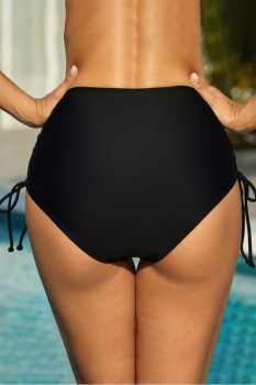 bas-de-maillot-de-bain-noir-lacets-cotes-3