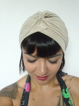 Bonnet turban beige original, pinup et rétro pour l'hiver