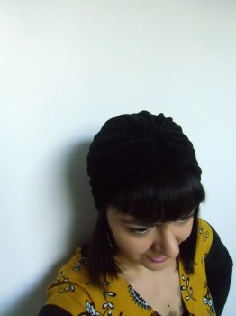 Bonnet turban original en velours noir