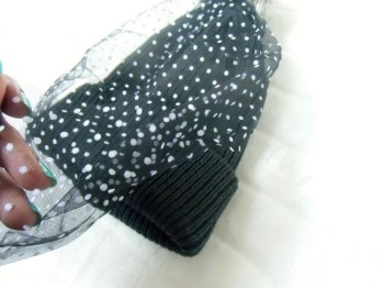 Bonnet original streetwear voilette de coquetterie pompons