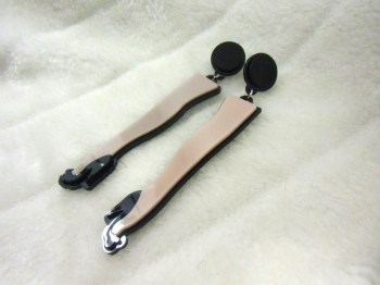 Boucles d'oreilles art déco jambes de pin-up talons noirs