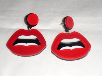 Boucles d'oreilles acrylique bouche rouge sexy cartoon