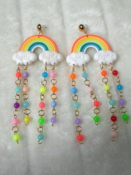 Boucles d'oreilles originales arc en ciel pluie perles