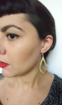 Boucles d'oreilles tiki hawaii goutte bois bambou pinup