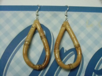 Boucles d'oreilles tiki hawaii goutte bois bambou pinup