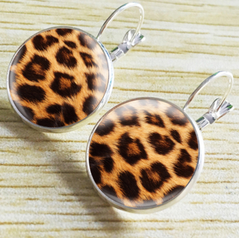 boucles-doreilles-cabochons-verre-leopard