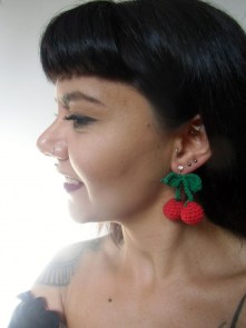 Boucles d'oreilles cerises rouges en crochet