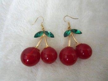 Boucles d'oreilles originales pin-up cerises rouges