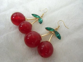 Boucles d'oreilles originales pin-up cerises rouges