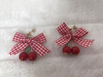 Boucles d'oreilles cerises rouges noeud vichy rouge pin-up