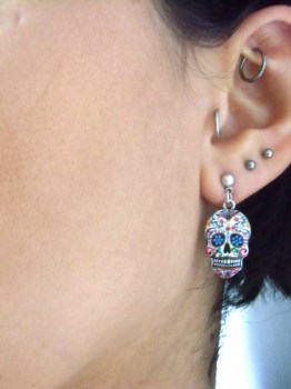 Boucles d'oreilles originales crane mexicain croix