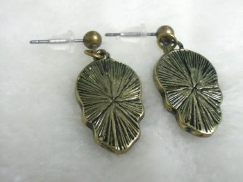 Boucles d'oreilles originales crane mexicain serrure