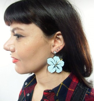 Boucles d'oreilles acrylique fleurs d'hibiscus bleus