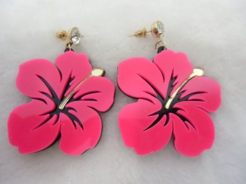 Boucles d'oreilles acrylique fleurs d'hibiscus roses