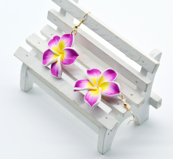 boucles-doreilles-fleurs-frangipanier-violet-2