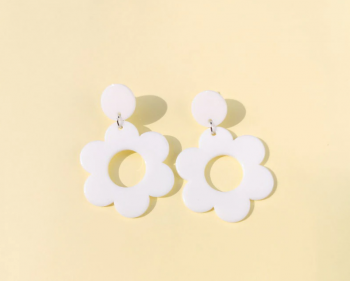 boucles-doreilles-paquerettes-marguerites-annees60-sixties-blanches-2