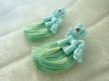 Boucles d'oreilles originales petit poney bleu plastique