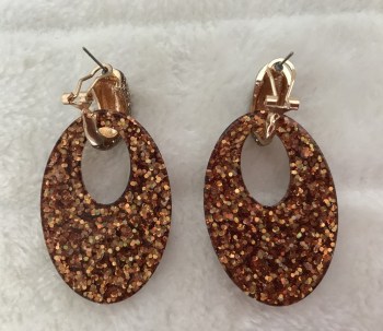 Boucles d'oreilles rétro ovales résine dorée à paillettes