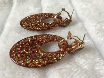 Boucles d'oreilles rétro ovales résine dorée à paillettes