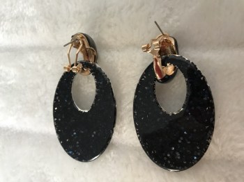 Boucles d'oreilles rétro ovales résine noire à paillettes bleues