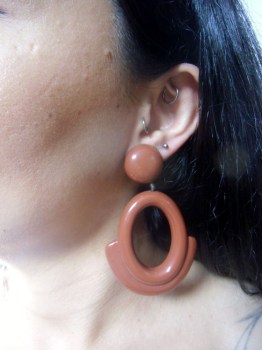 Boucles d'oreilles ovales rétro vintage résine marron