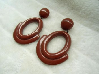 Boucles d'oreilles ovales rétro vintage résine marron