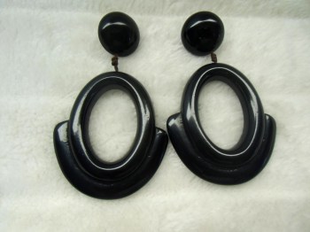 Boucles d'oreilles ovales rétro vintage résine noire