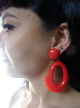 Boucles d'oreilles ovales rétro vintage résine rouge