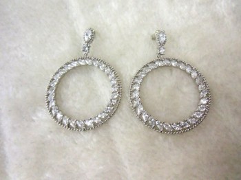 Boucles d'oreilles années 20 anneaux en strass transparents