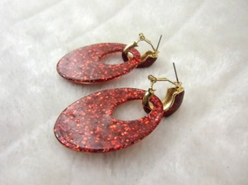 Boucles d'oreilles rétro ovales résine rouge à paillettes