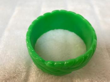 bracelet-resine-feuille-verte-brillante-retro-3