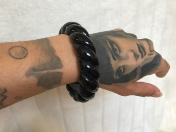 bracelet-resine-noire-torsade-retro