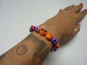 Bracelet têtes de morts mexicaines multicolores plastique