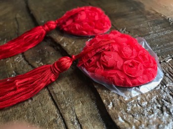 Cache-tétons coeurs à roses rouges en tulle