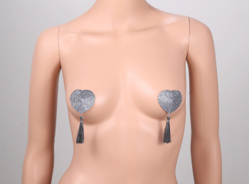 cache-tetons-nippies-coeurs-gris-paillettes-argentees-2