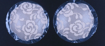 Cache-tétons silicone recouverts de dentelle couleur chair