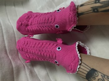 chaussette-animal-rigolo-crocodile-rose