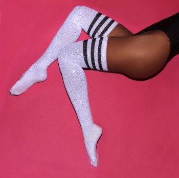 Chaussettes montantes blanches à strass brillants