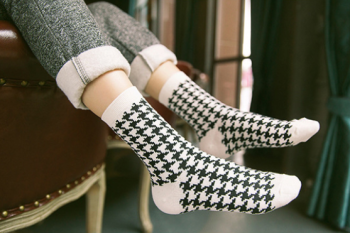 chaussettes-pieddepoule-noir-blanc